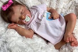El Mundo de los Bebés Reborn: Cómo Cuidar y Amar a Tu Recién Nacido Virtual
